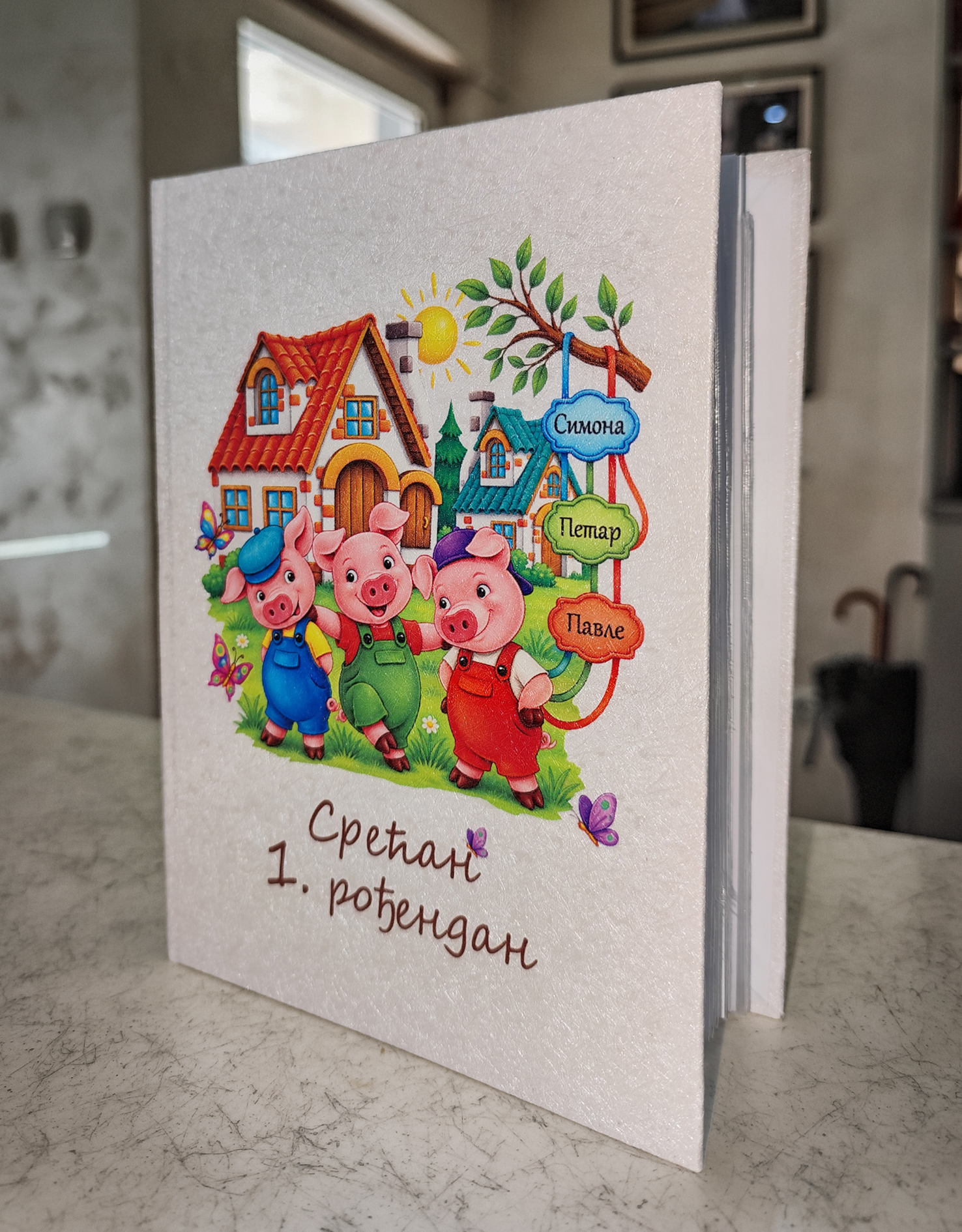 Personalizovani foto album kao poklon za posebne prilike