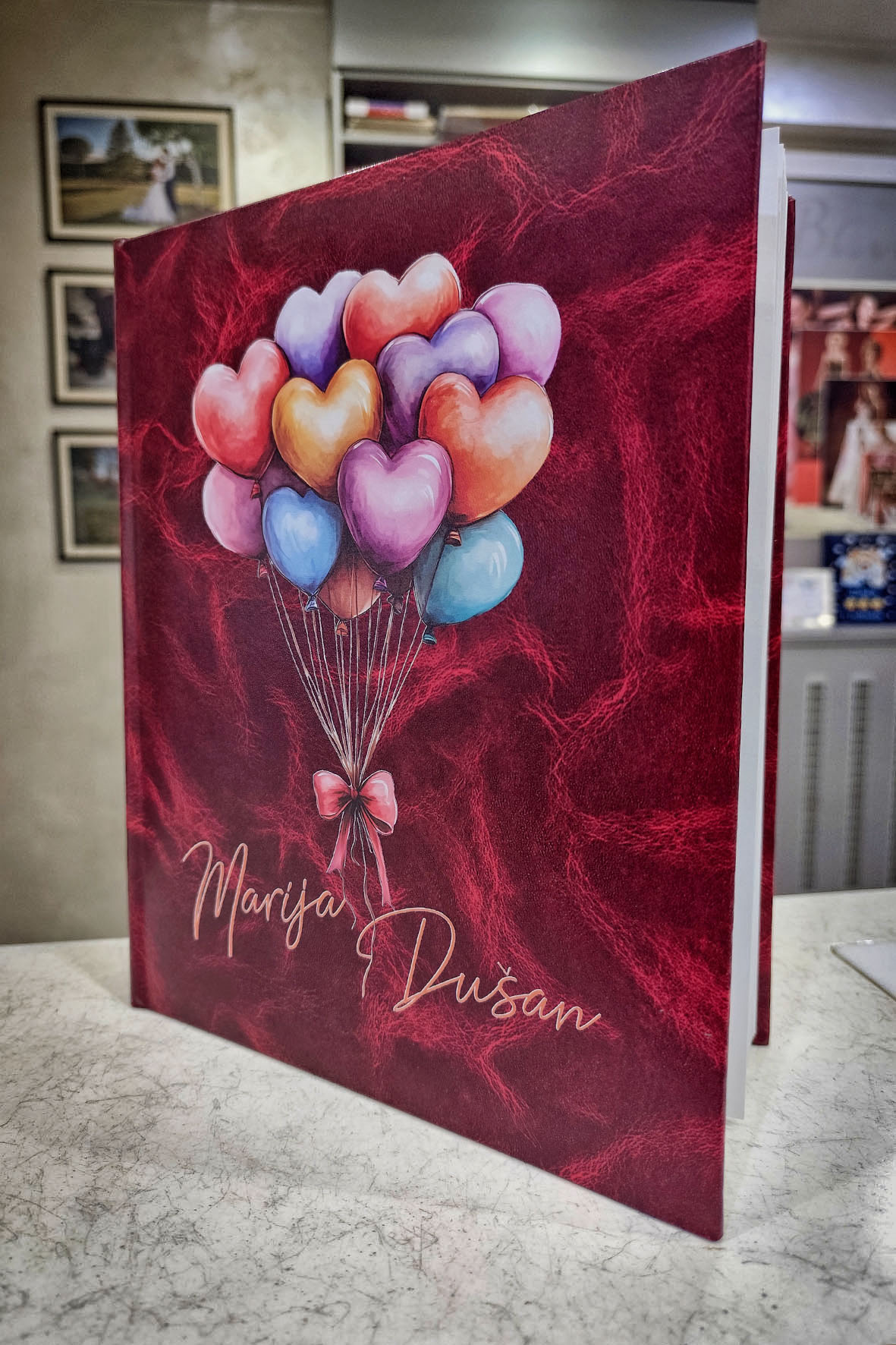 Personalizovani album za godišnjicu veze ili braka